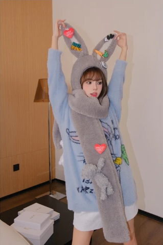 13De Marzo Scarf BlankRoom