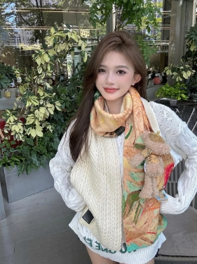 13De Marzo Scarf BlankRoom