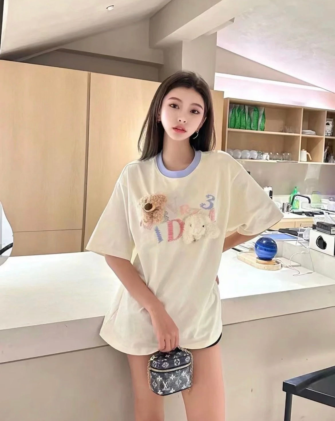 áo thun 13De Marzo Doozoo Crayon Logo T-Shirt White authentic blankroom hà nội, việt nam.