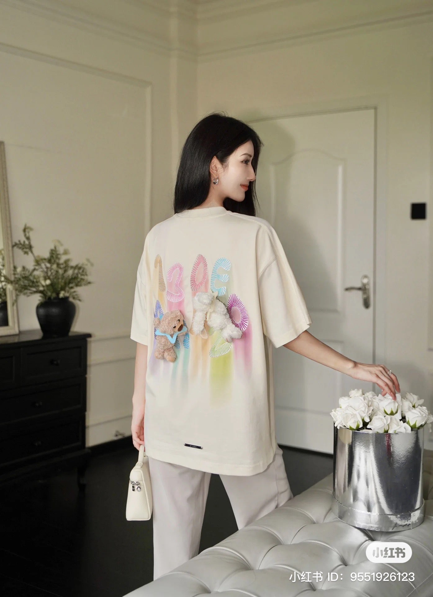 mẫu mang 13DE MARZO Doozoo Logo Colored Line T-Shirt White