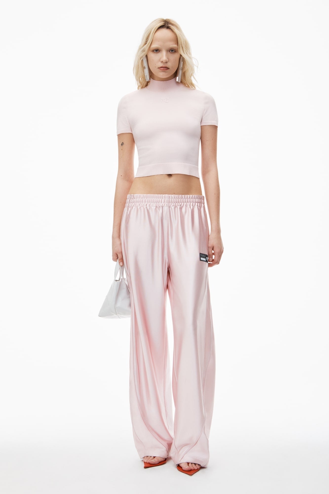 nữ mặc áo Alexander Wang Logo Ballerina Pink Mockneck Top 4KC3241029684A