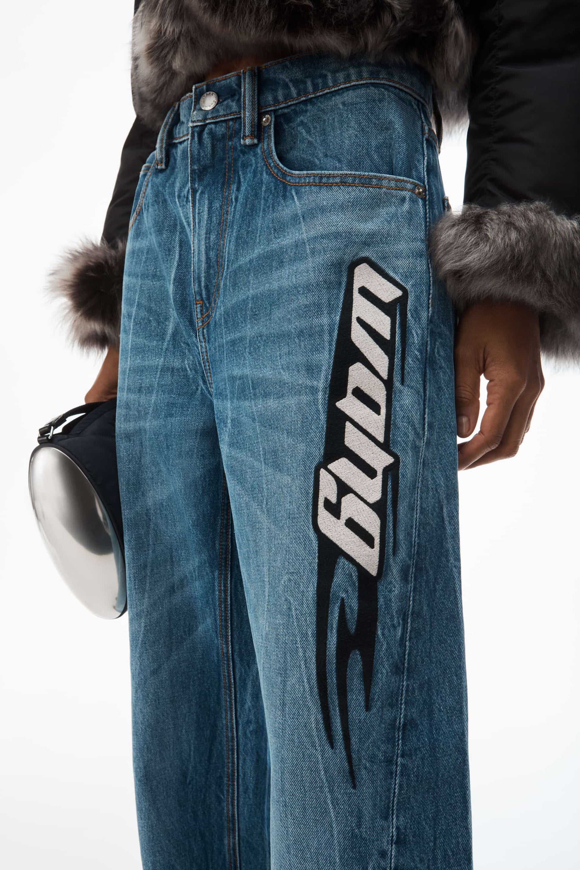 chi tiết cận chất liệu của quần