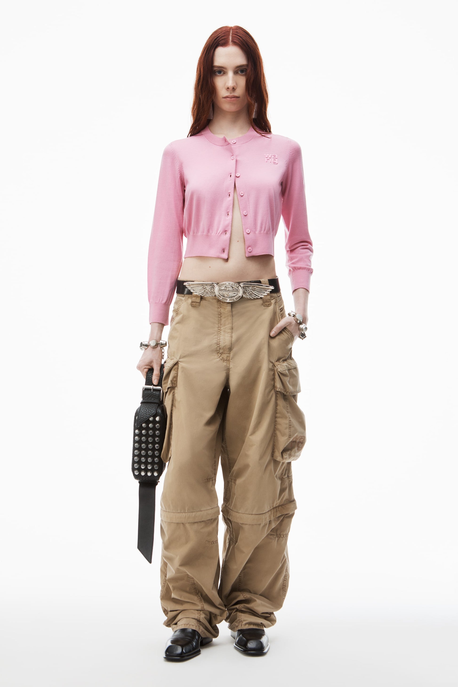 nữ mặc áo Alexander Wang Logo Cropped Superfine Merino Cardigan 4KC3243039951A