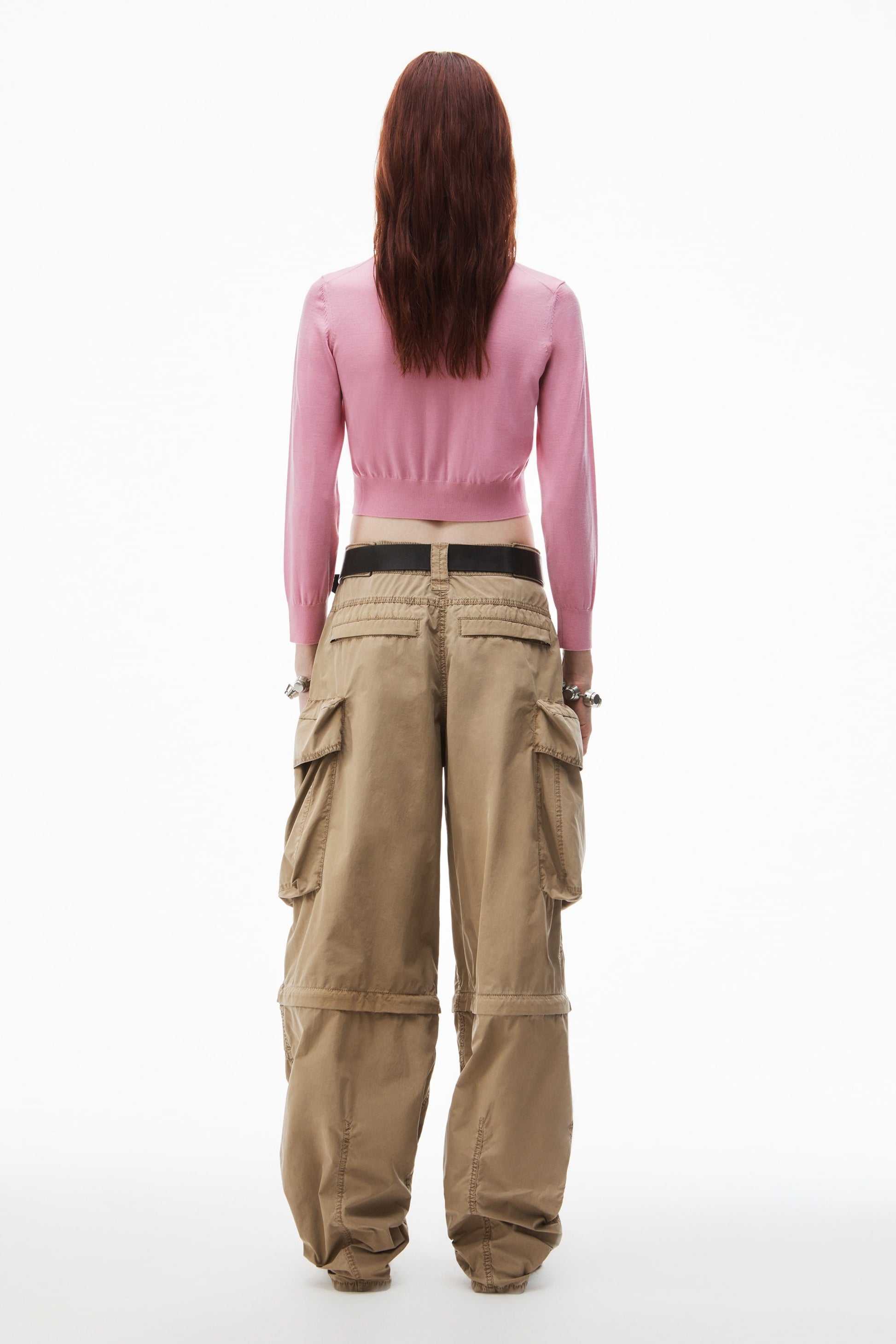 mặt đằng sau lưng áo