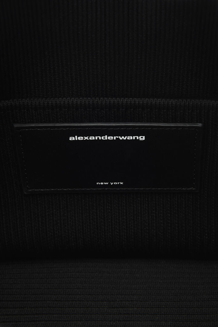 chi tiết bên trong túi