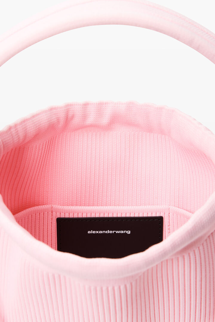 mặt bên trong của túi