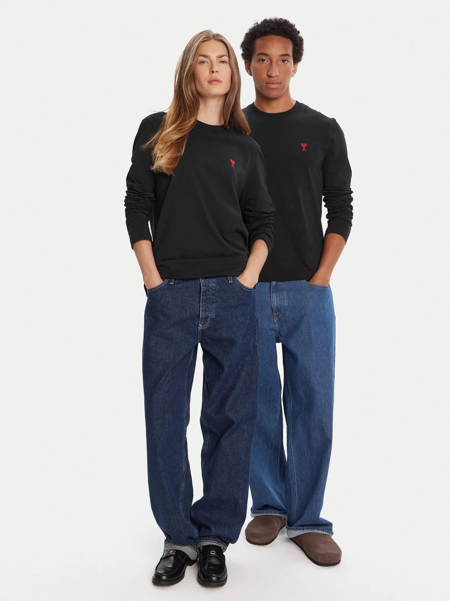 couple mặc áo Ami de Coeur Black Long Sleeves T-Shirt UTS200.701 001