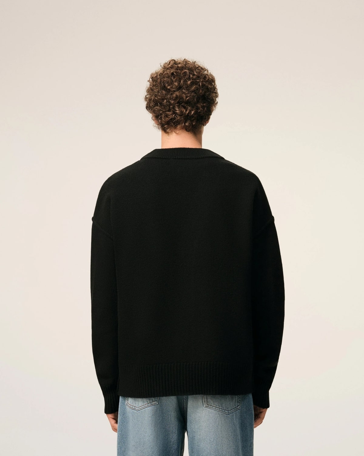 mặt đằng sau lưng áo