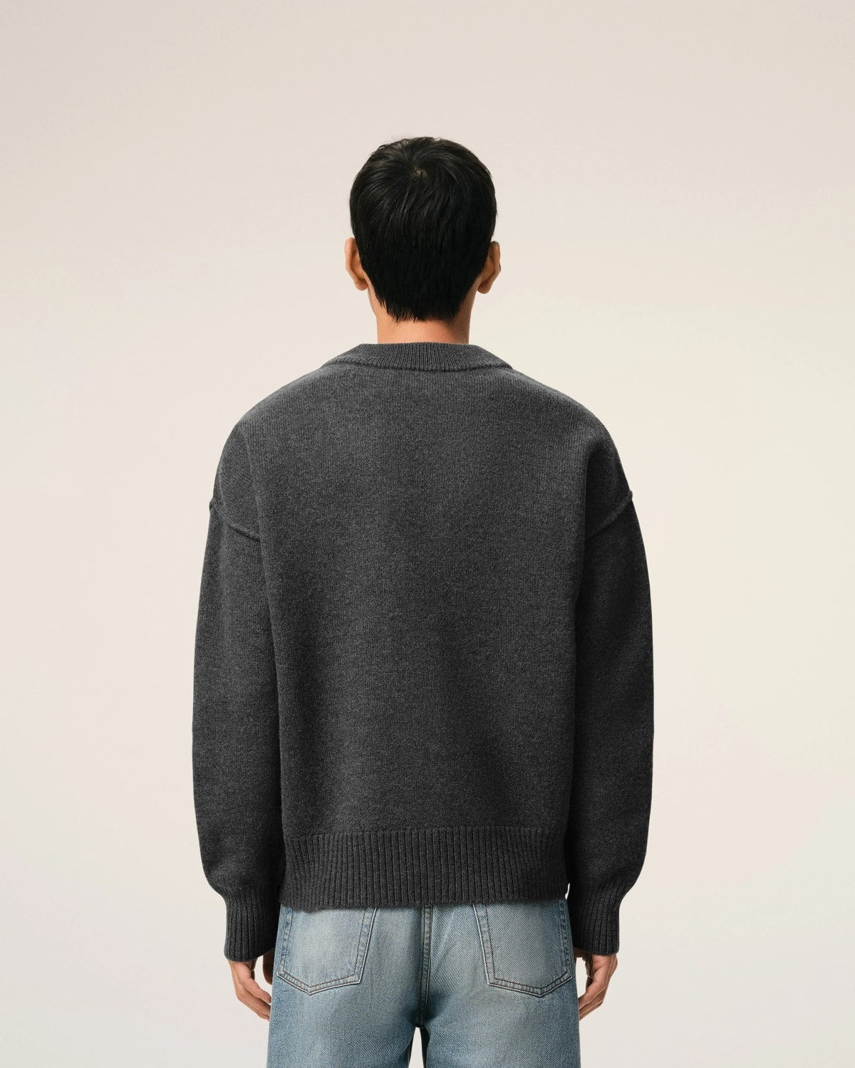 mặt đằng sau lưng áo