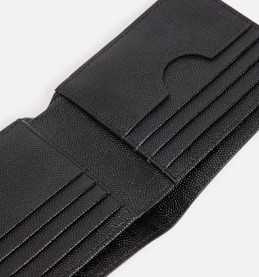 mặt bên trong ví