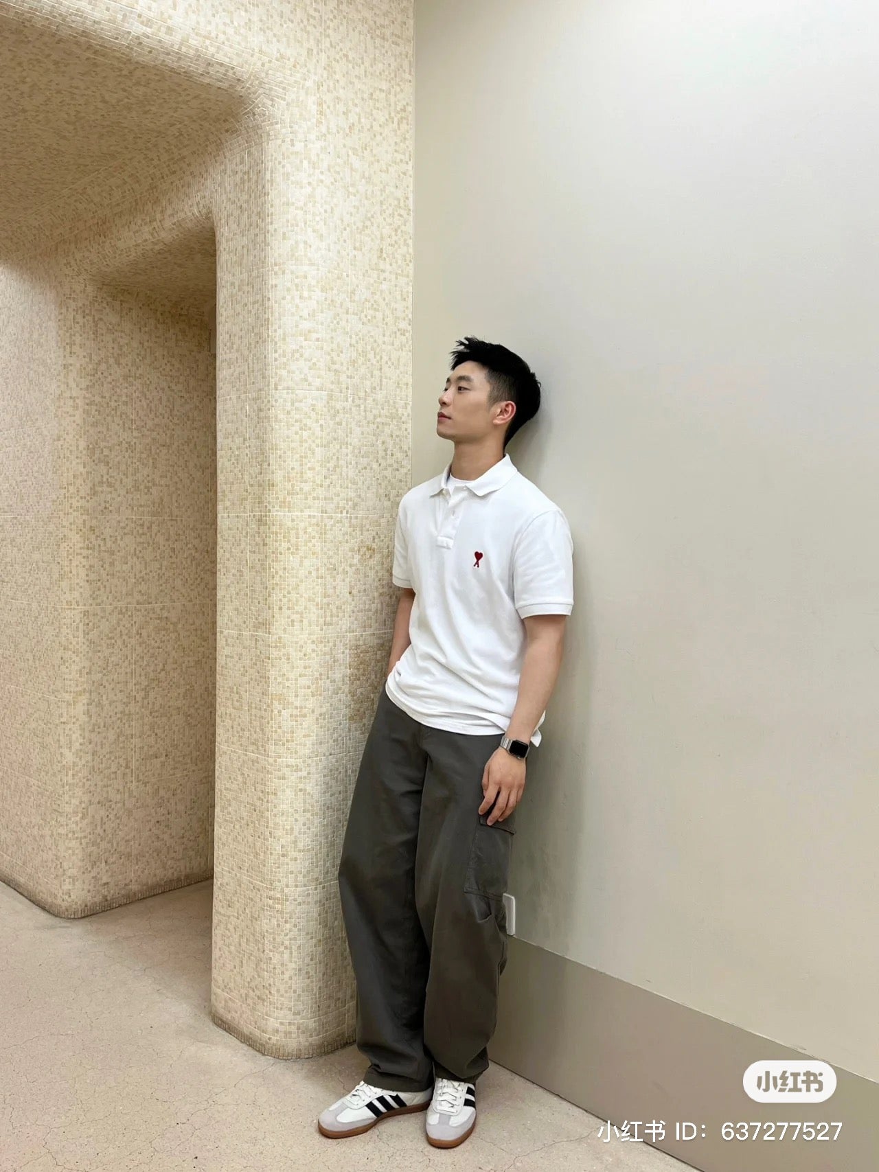 Ami De Coeur White-Red Polo Shirt hàng hiệu Authentic hiện đang có sẵn tại cửa hàng BlankRoom Việt Nam. Made in Portugal. Designer: BFUPL001.760 100