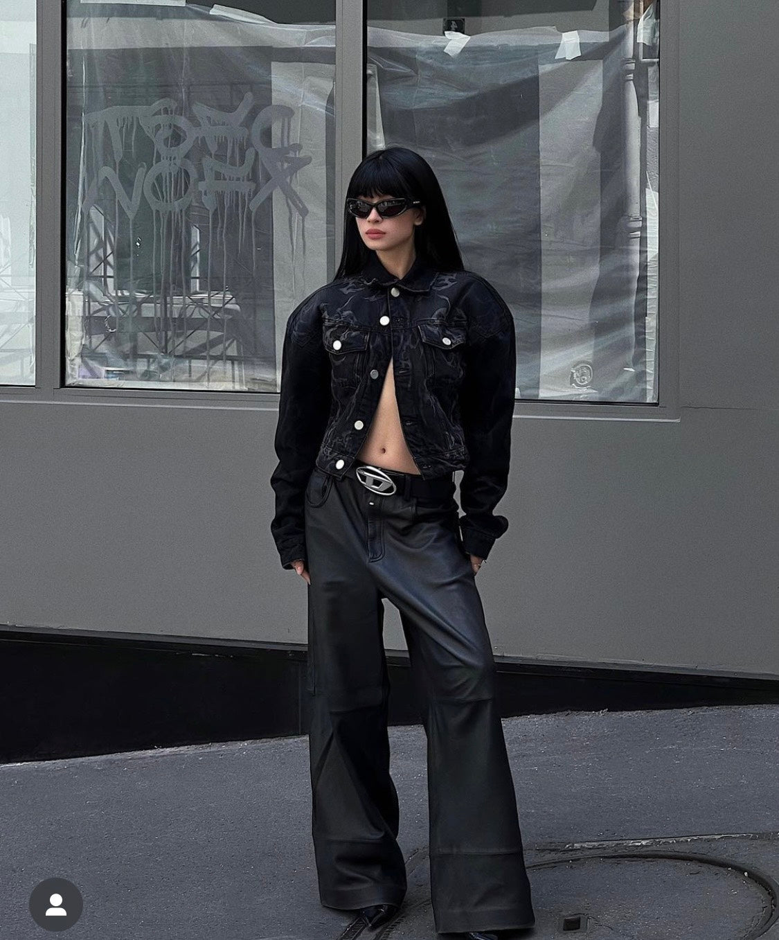 nữ đeo kính BALENCIAGA BB0157S 001 SWIFT OVAL SUNGLASSES BLACK 658745T00071000