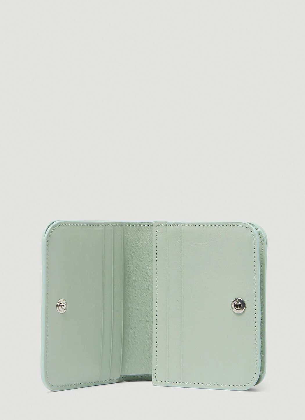 mặt trong ví Balenciaga Cash Crocodile Embossed Card Wallet Mint 6556241LRR33960