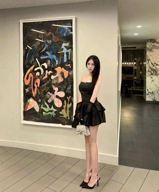 wearing BALENCIAGA HOURGLASS XS SHOULDER IN GLITTER GREY 5928332102G1501