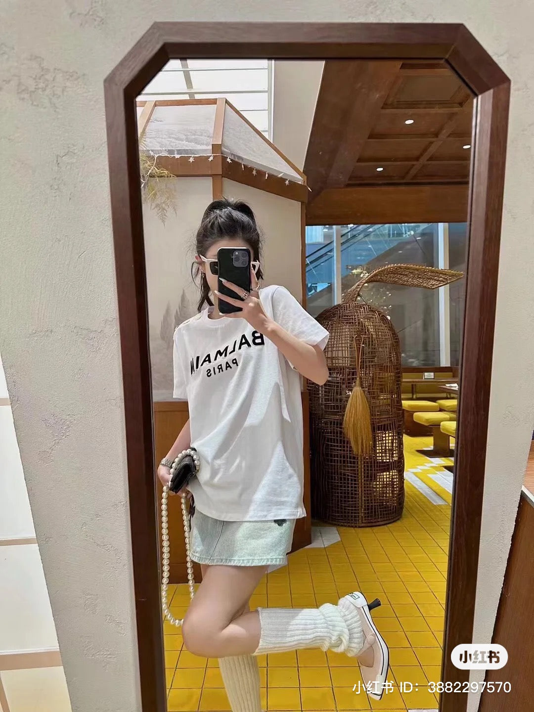 áo thun BALMAIN GOLD BUTTON SHOULDER T-SHIRT IN WHITE AF1EF005BB02 GAB tại Hà Nội, Sài Gòn, Tp HCM, Việt Nam