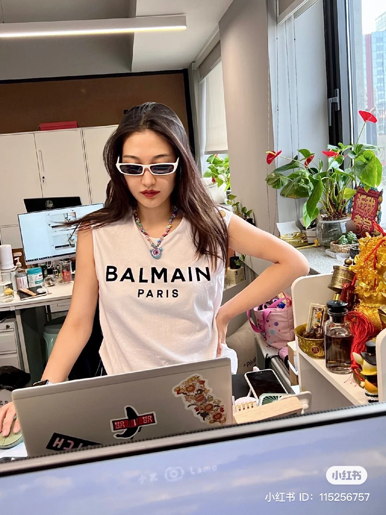 áo thun BALMAIN GOLD BUTTON SHOULDER TANK-TOP IN WHITE AF0ED000BB02 GAB hàng hiệu authentic tại hà nội, sài gòn, tp hcm, việt nam