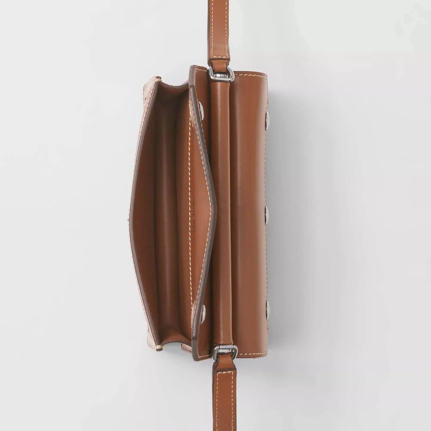 BURBERRY BAG (02) - Blank Room
