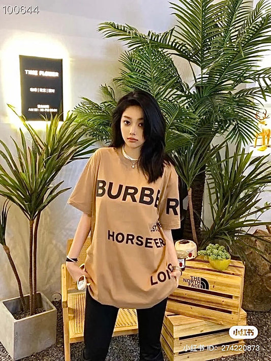 wearing Burberry Carrick Horseferry T-Shirt In Beige 80805441