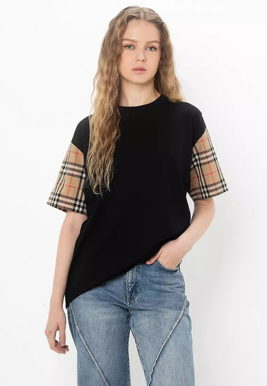 wearing Burberry Check Sleeve Cotton T-Shirt In Black 80430571