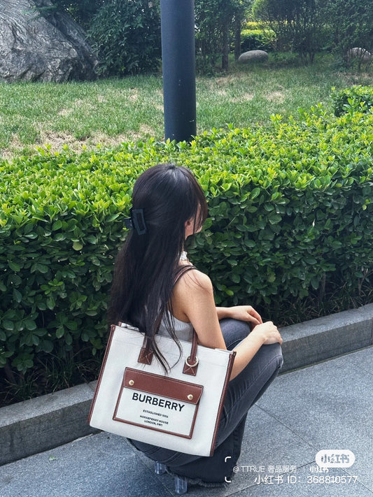túi xách BURBERRY FREYA SMALL TOTE BAG IN BEIGE 80441381 hàng hiệu authentic tại hà nội, sài gòn, tp hcm, việt nam