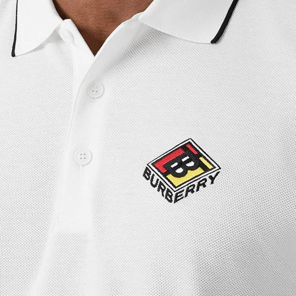 áo thun có cổ Burberry Graphic Logo Embroidered Polo White 8021834 authentic tại blankroom hà nội, việt nam