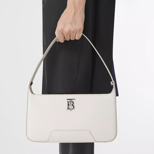 túi kẹp nách BURBERRY LEATHER TB SHOULDER BAG 'PALE VANILLA' 80462501 authentic tại blankroom hà nội, việt nam