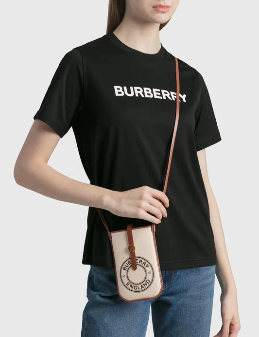 túi đeo chéo BURBERRY LOGO GRAPHIC CANVAS ANNE PHONE CASE WITH STRAP 80408771 authentic tại blankroom hà nội, việt nam