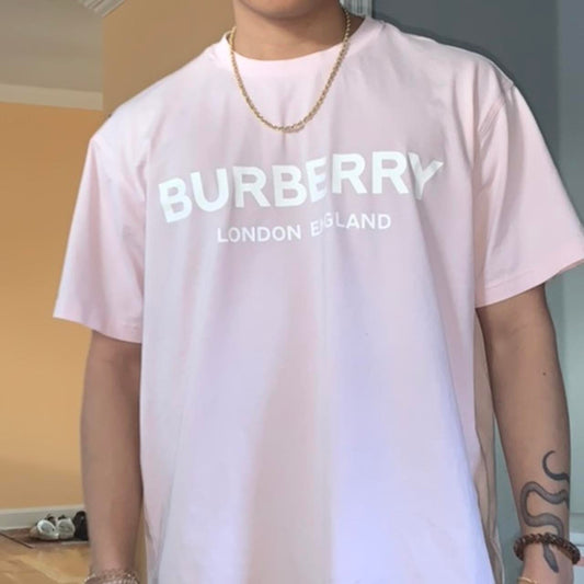 wearing Burberry Logo Print T-Shirt In Pink/White 8036115
