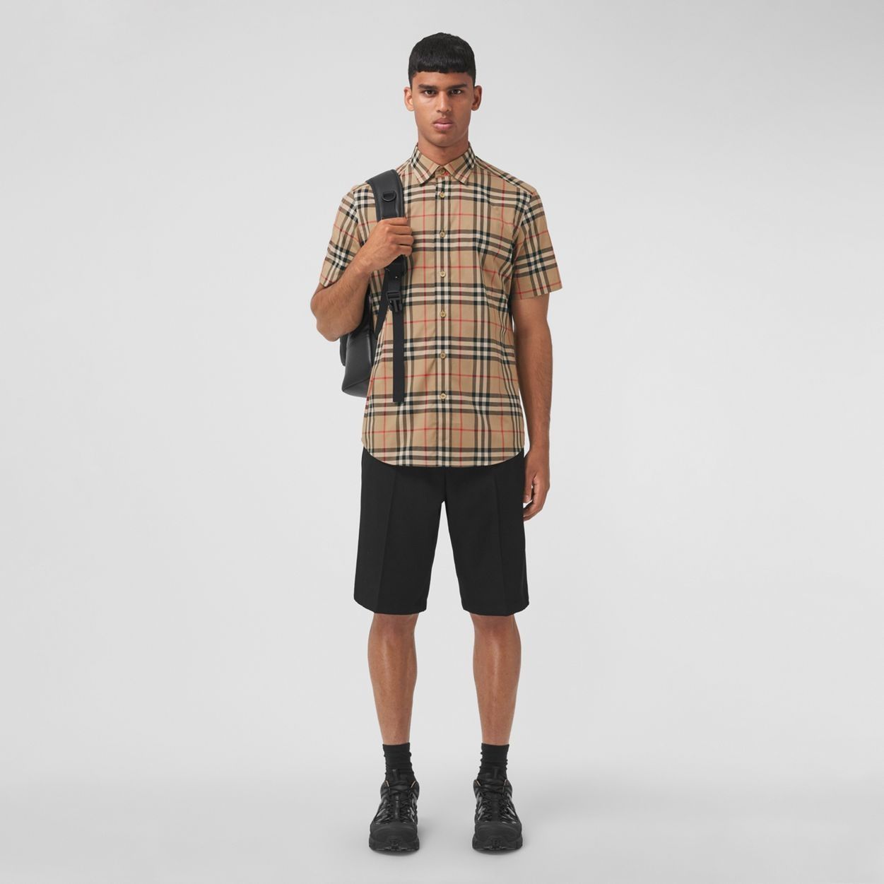 wearing Burberry Short-Sleeve Vintage Cotton Poplin Shirt Beige 8020869
