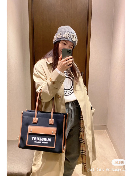 túi xách Burberry Small Freya Tote Bag In Black Tan 80576001 hàng hiệu authentic tại hà nội, sài gòn, tp hcm, việt nam