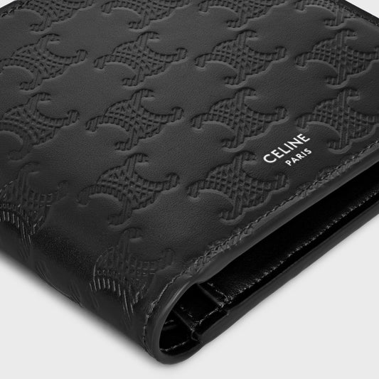 chi tiết cận chất liệu ví Celine Bi-Fold Wallet With Coin Compartment In Calfskin With Triomphe Embossed 10C873FQB.38SI