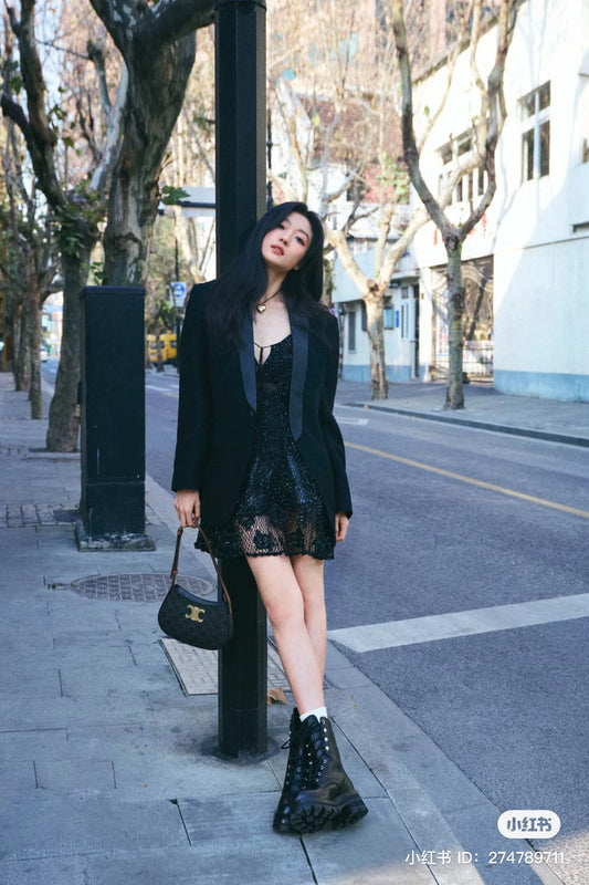 nữ mang túi CELINE MEDIUM TILLY BAG IN TRIOMPHE CANVAS AND CALFSKIN 115702CUZ.04LU