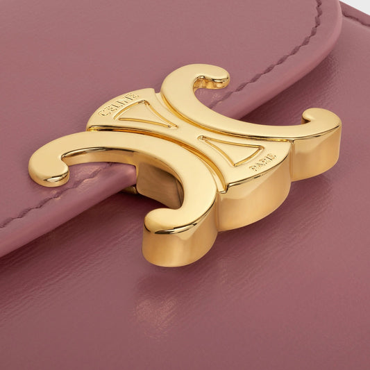 chi tiết ví CELINE SMALL FLAP WALLET TRIOMPHE IN SHINY CALFSKIN VINTAGE ROSE 10D783DPV.24VR