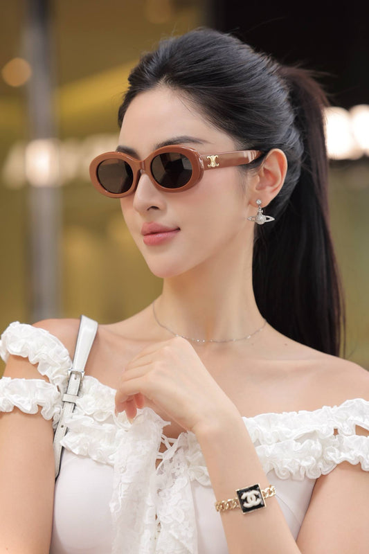 nữ đeo kính CELINE TRIOMPHE 01 CAMEL SUNGLASSES IN ACETATE 4S194CPLB.02CM