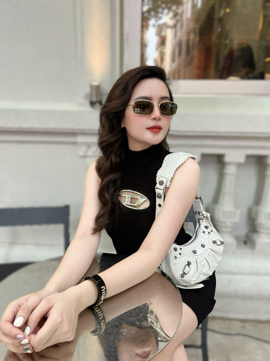 wearing CELINE TRIOMPHE RHINESTONE 02 SUNGLASSES METAL WITH CRYSTALS GOLD 4S285CMSB.35SG