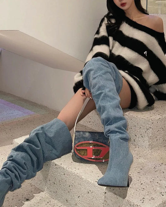 mẫu nữ mang DIESEL 1DR BAG WAXED CANVAS BLUE X08396PR422