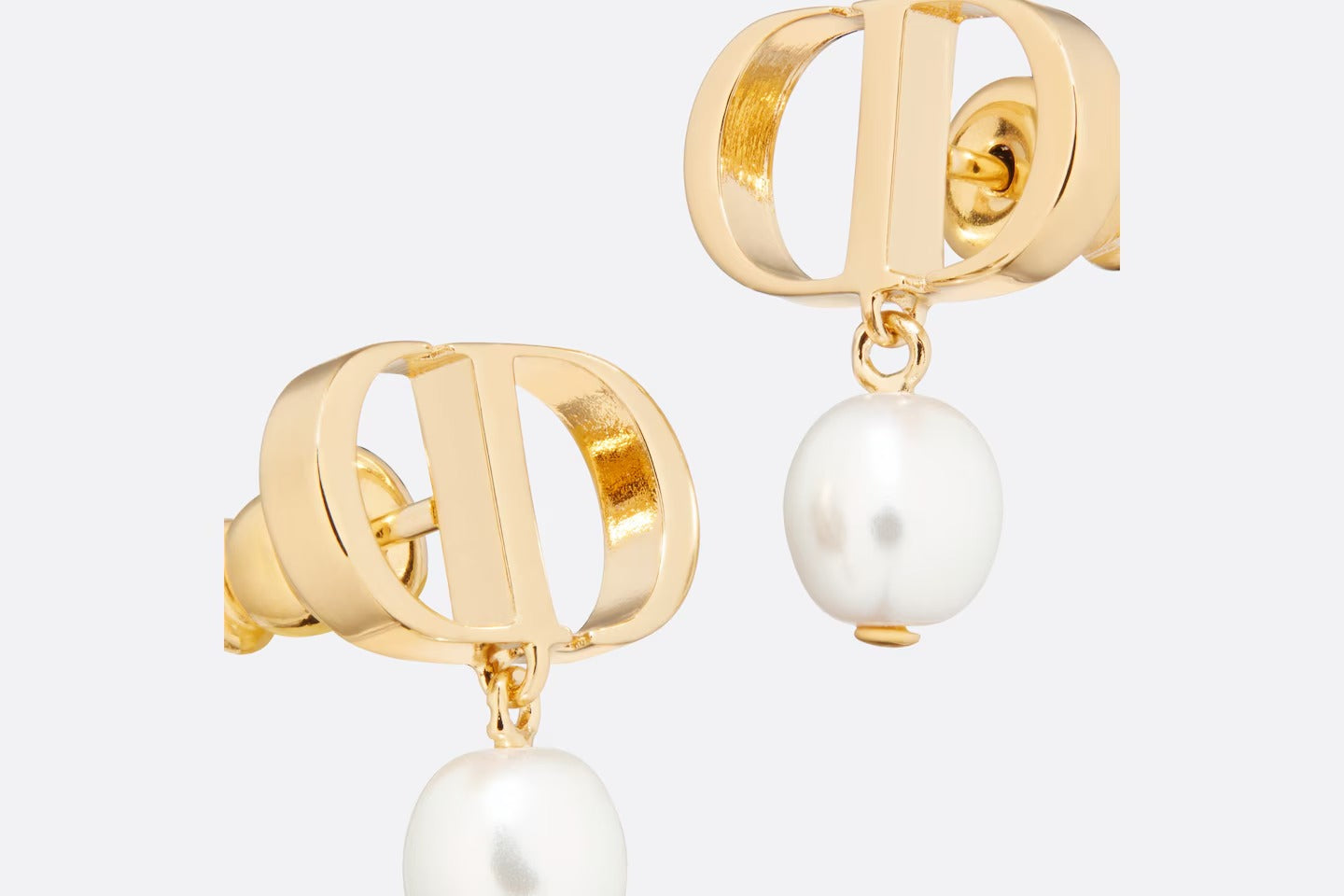 khuyên tai DIOR PETIT CD EARRINGS GOLD & WHITE E1520PTCRS_D301 authentic tại blank room việt nam