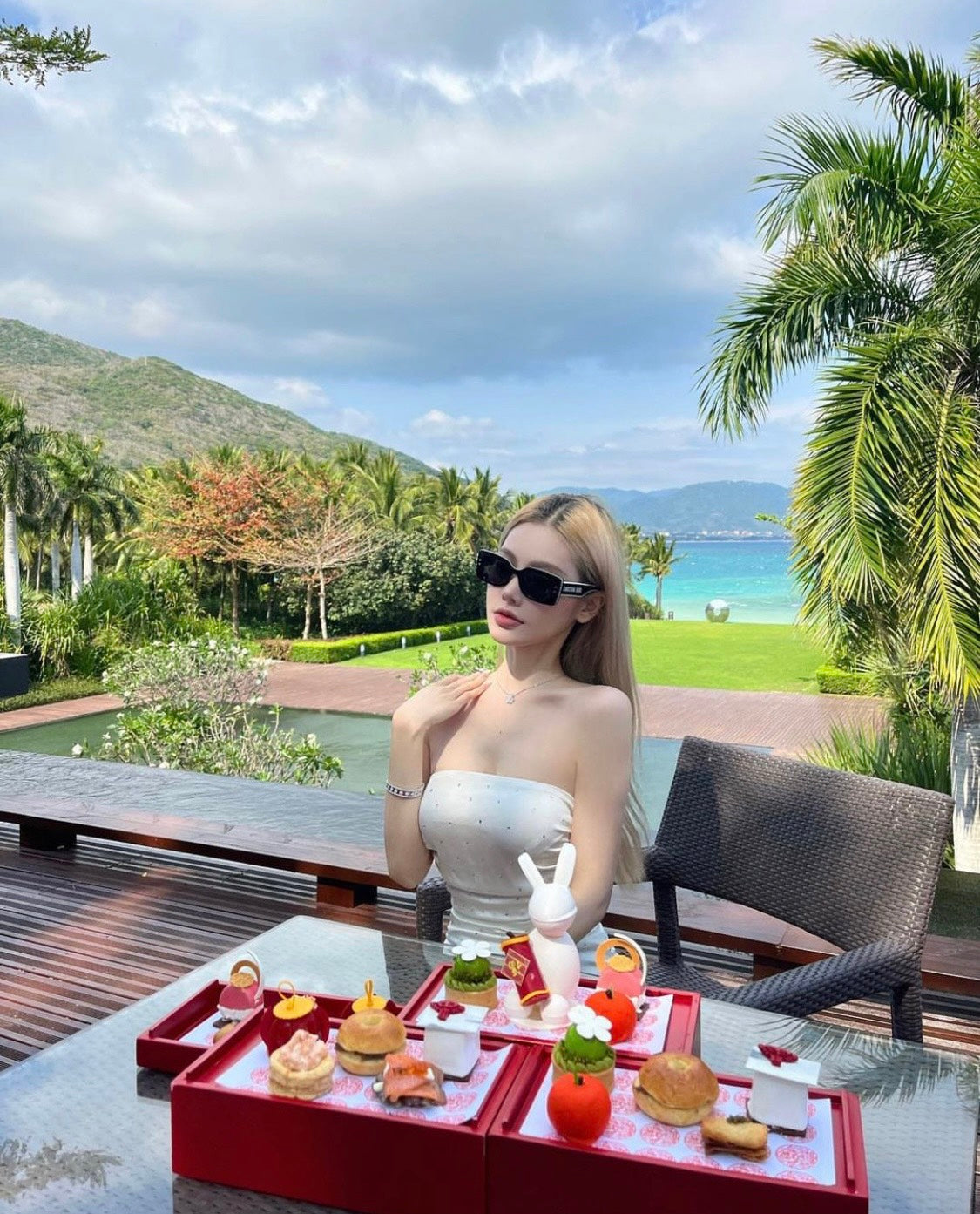 nữ đeo kính DIORPACIFIC S1U 10A0 SUNGLASSES DPFCS1UQR