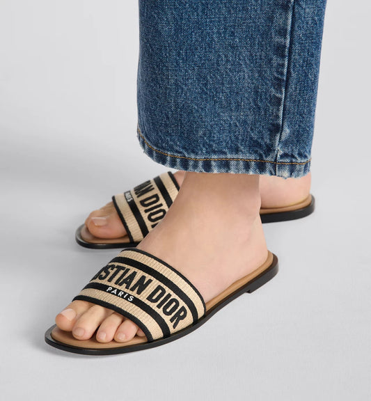 wearing DWAY SLIDE NATURAL RAFFIA & BLACK EMBROIDERED KCO062ECJ_S900