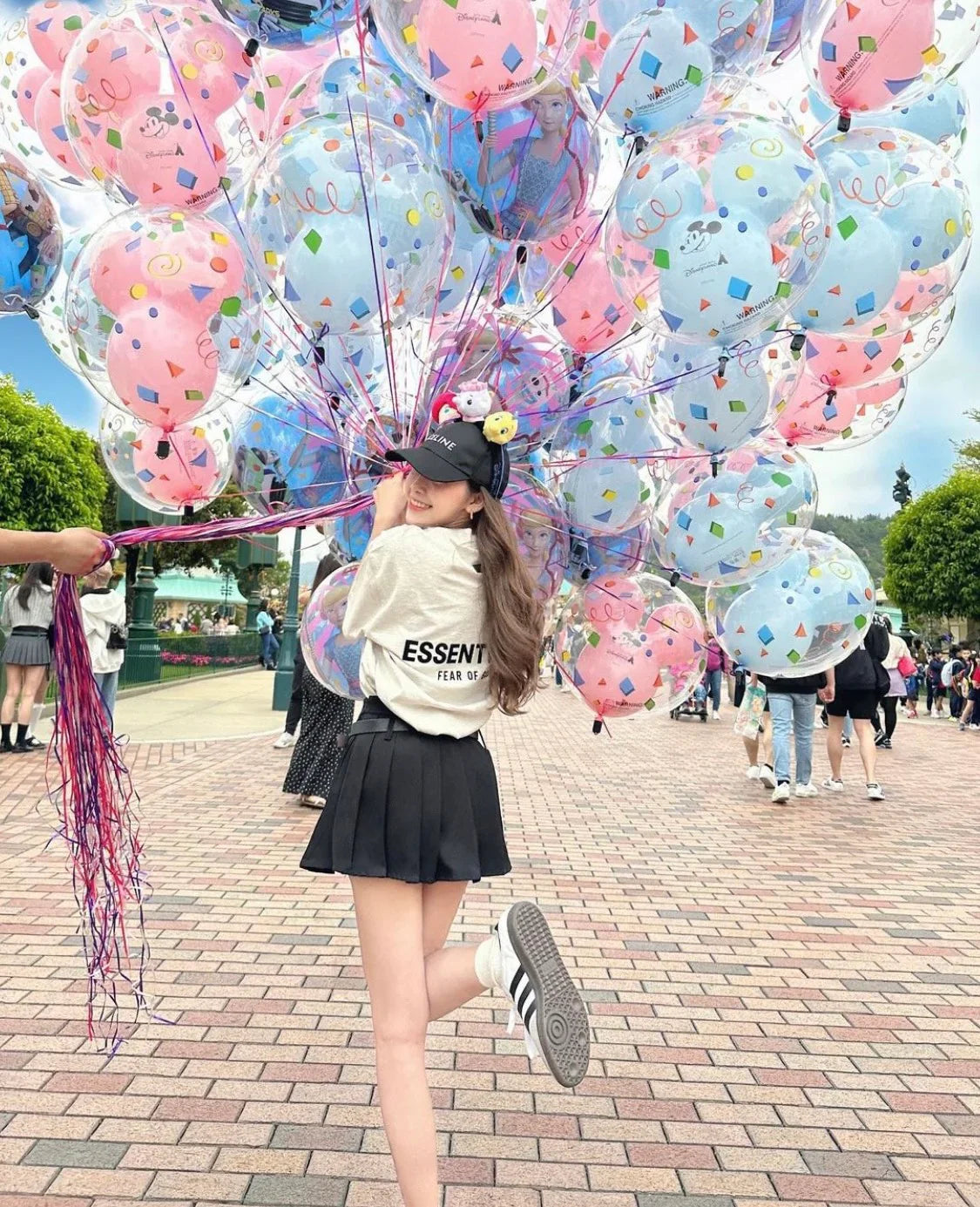 áo FEAR OF GOD ESSENTIAL LIGHT OATMEAL T-SHIRT Authentic tại BlankRoom