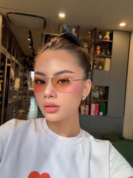 wearing Fendi FE4075US 28Y First Crytal Rose