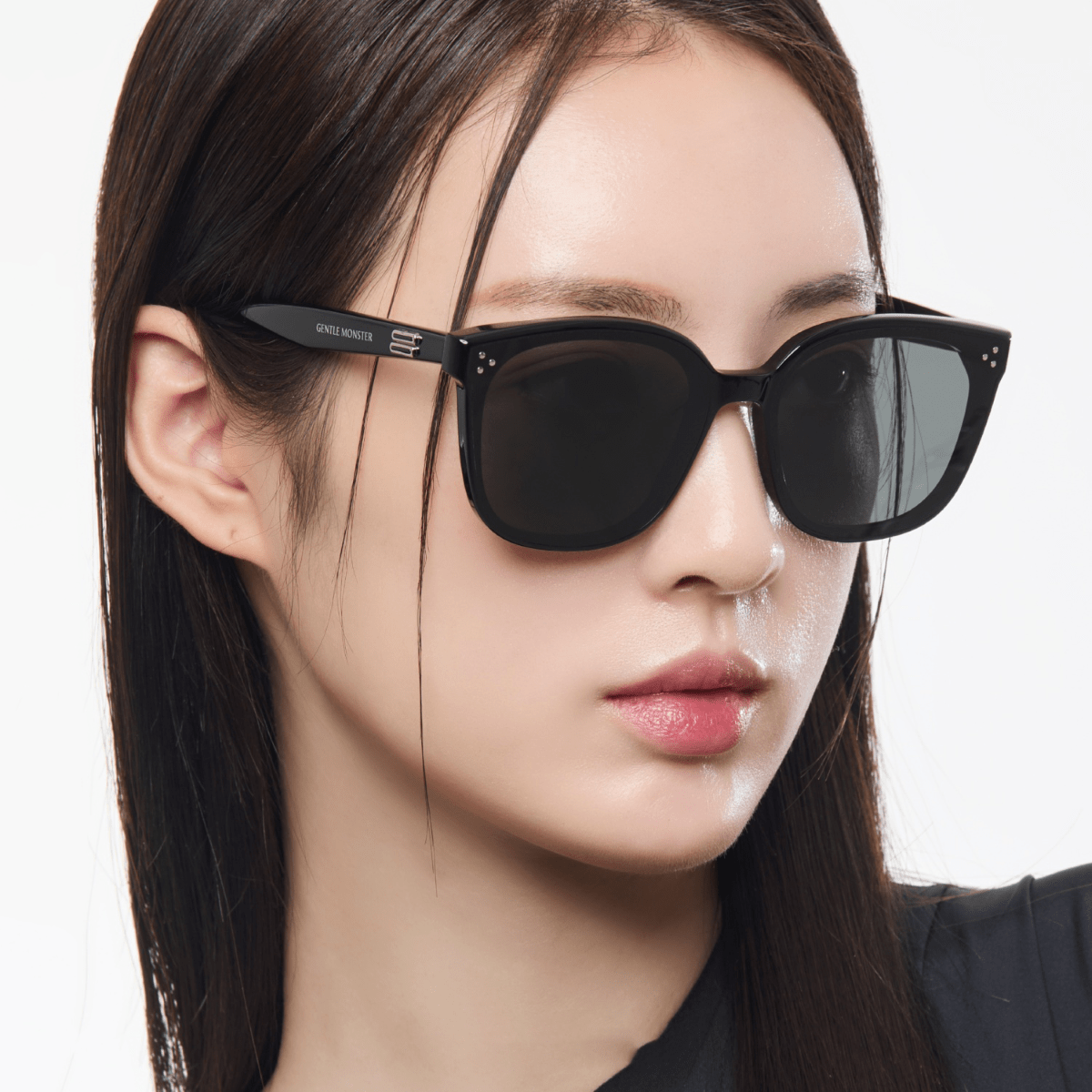 mặt ngang bên hông kính