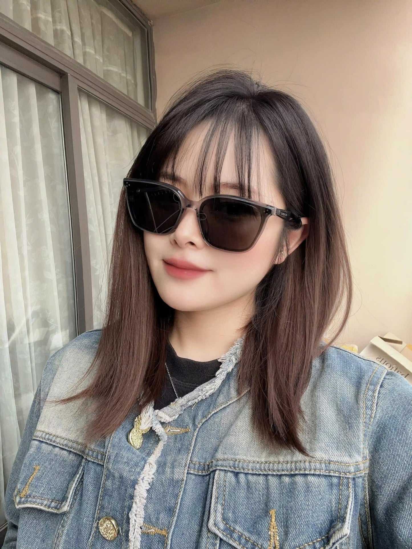 nữ mang kính GENTLE MONSTER GM BY ROW GC12