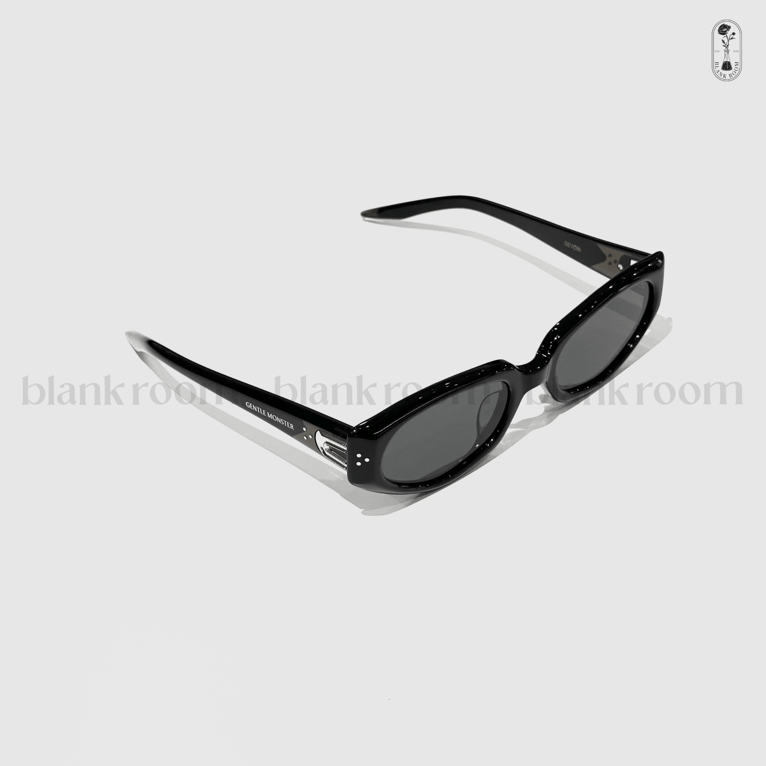 Gentle Monster (GM) Devon 01 – Blank Room Gentle Monster (GM) Devon 01 – Blank Room