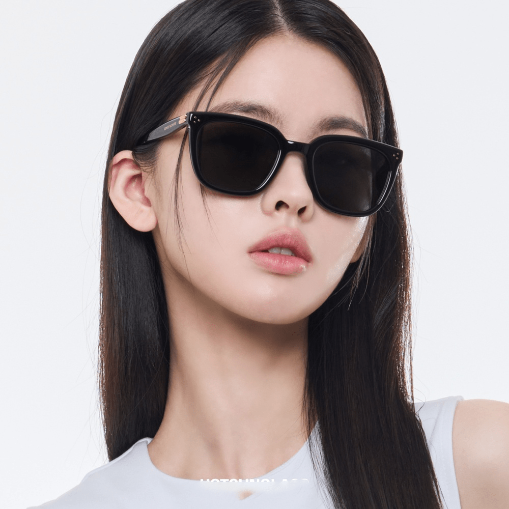 nữ đeo kính Gentle Monster (GM) Bloomo (01)