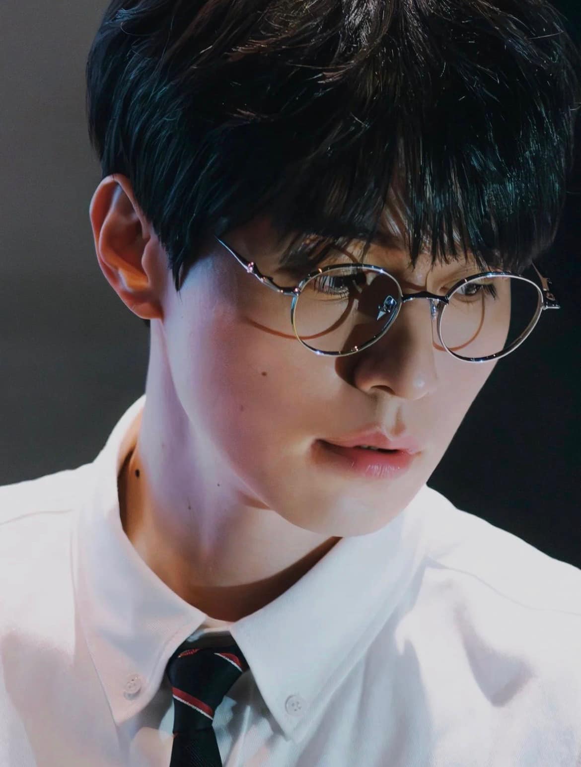 nam đeo kính GENTLE MONSTER GM EP (02)