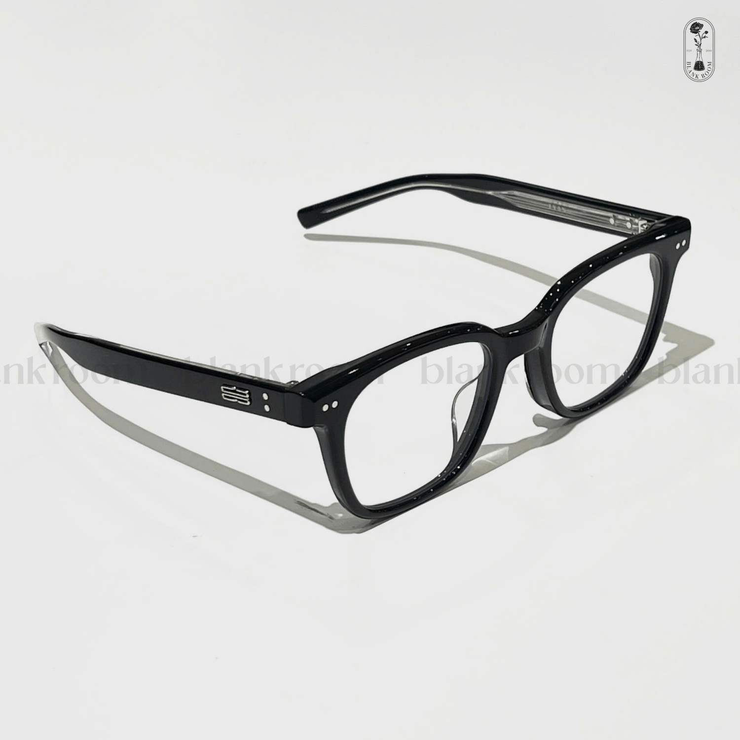 Gentle Monster (GM) Evan 01 – Blank Room Gentle Monster (GM) Evan 01 – Blank Room