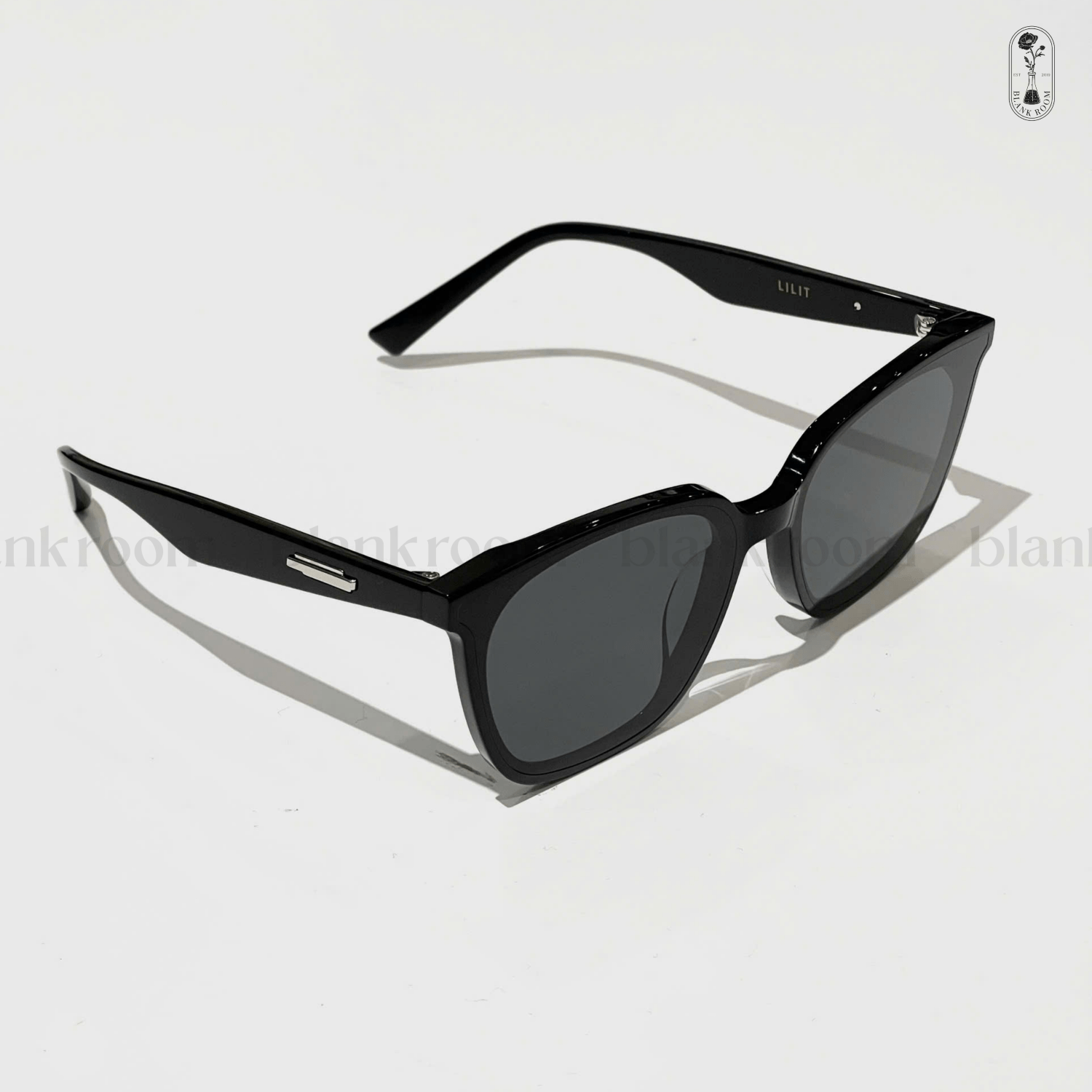 Gentle Monster (GM) Lilit 01 – Blank Room Gentle Monster (GM) Lilit 01 – Blank Room