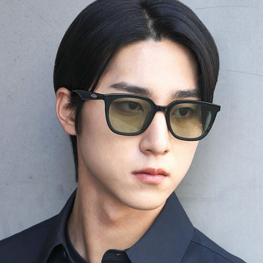 A Man wearing Gentle Monster - GM Lilit 01(K) with a neutral background