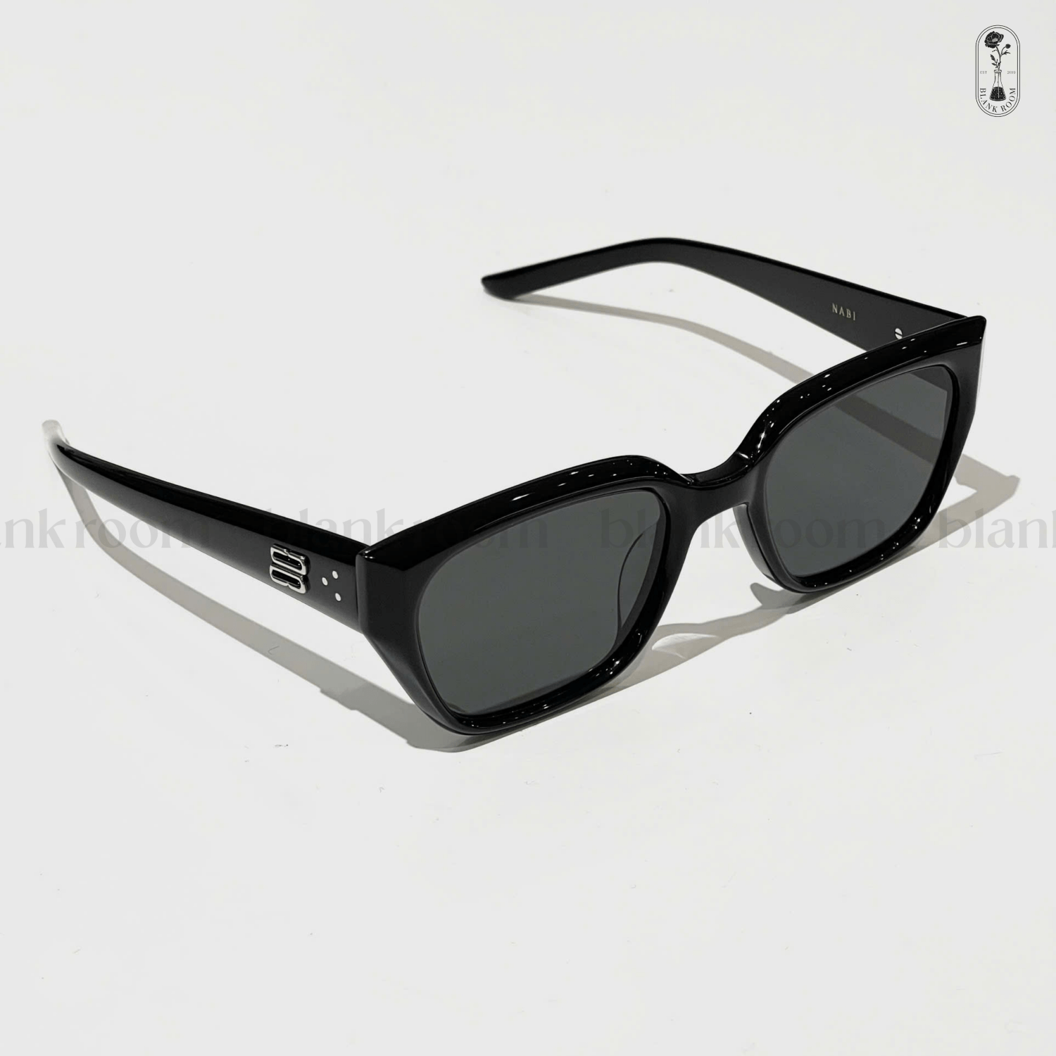 Gentle Monster (GM) Nabi 01 – Blank Room Gentle Monster (GM) Nabi 01 – Blank Room